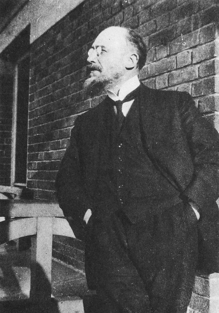 e-s-erik-satie-poglavlja-ispreturana-u-svakom-pogl-1.jpg